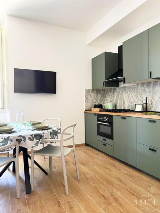 Roma Suite Epiro Bagian luar foto