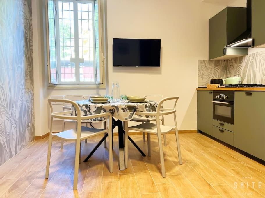 Roma Suite Epiro Bagian luar foto